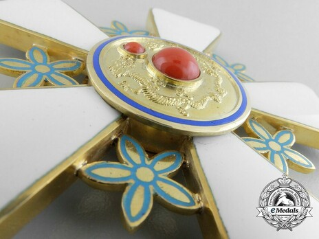Order of the Double Dragon, Type II, II Class, I Grade Neck Badge (french-made) Obverse Detail