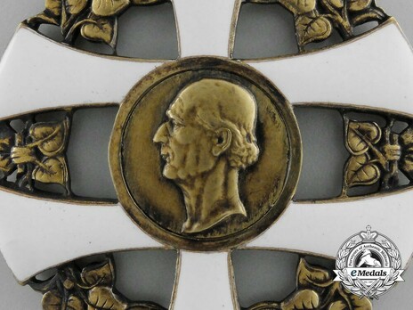 Order of the Slovak Cross, I Class Grand Cross Obverse