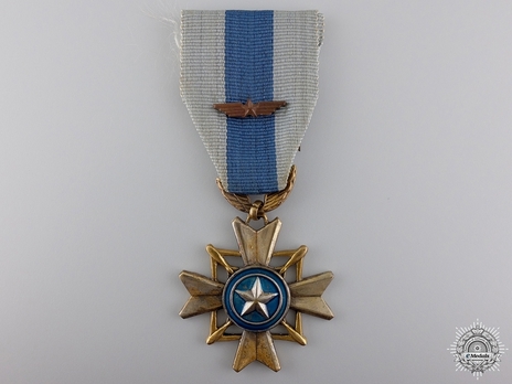 Air Gallantry Medal (with bronze wing)