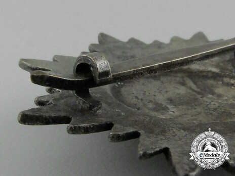 I Class in Silver Detail