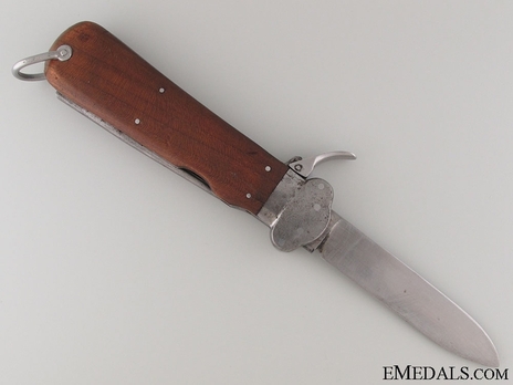 Luftwaffe Gravity Knife (Prewar version) Obverse