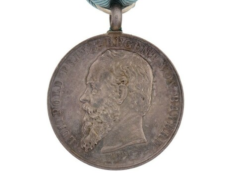 Long Service Award for Workers in the Army Workshops, Silver Medal Obverse