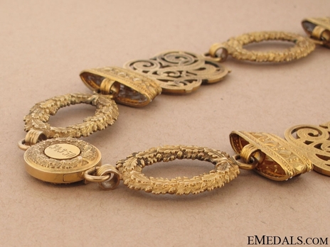 Type III, Collar Detail 