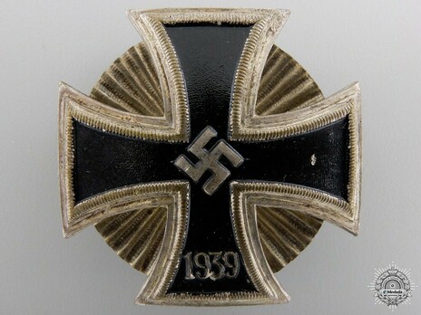 Iron Cross I Class, by W. Deumer (Schinkel, screwback) Obverse