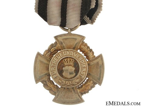 House Order of Hohenzollern, Type II, Civil Division, Gold Merit Cross Obverse