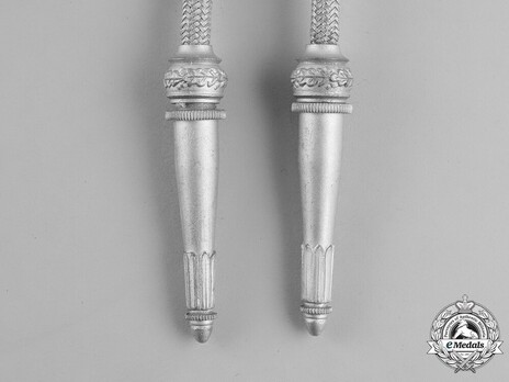 German Army Officer Aiguillette Detail
