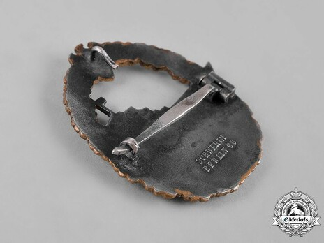 Destroyer War Badge, by C. Schwerin (in zinc) Reverse