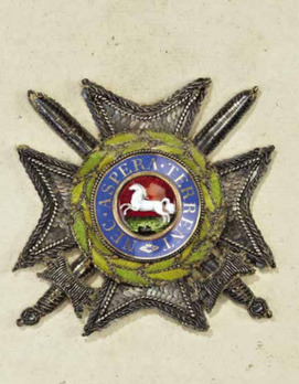 Royal Guelphic Order, Commander Breast Star with Swords (embroidered) Obverse