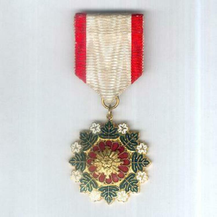 Medal gilt enamel obverse