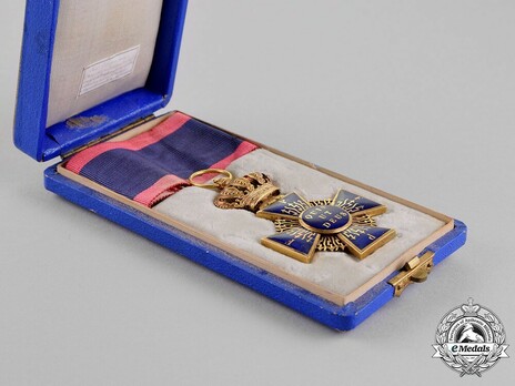 Royal Order of Merit of St. Michael, I Class Knight Cross Case of Issue Obverse
