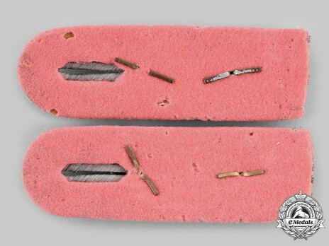 Luftwaffe Corps of Engineer Officers Hauptmann Shoulder Boards Reverse