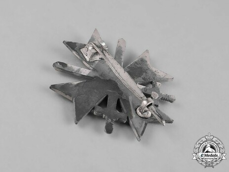 War Merit Cross I Class with Swords, by W. Deumer (3) Reverse