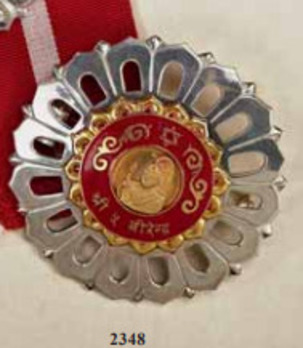 Birenda Order for Democracy, I Class Breast Star