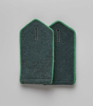 German Army Foreign Units Freiwilliger Shoulder Straps (Azerbaijan version) Obverse