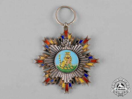 Order of the Striped Tiger, VII Class Knight Obverse