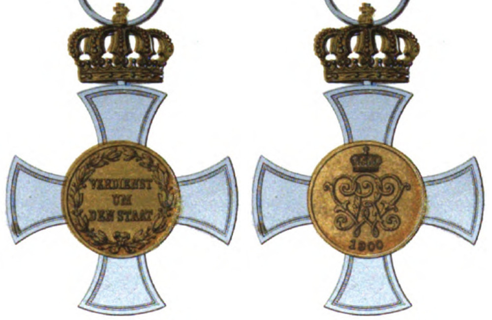 Cross of the general honor decoration with crown