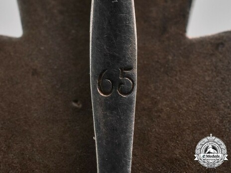 Iron Cross I Class, by Klein & Quenzer (65, Type A) Detail