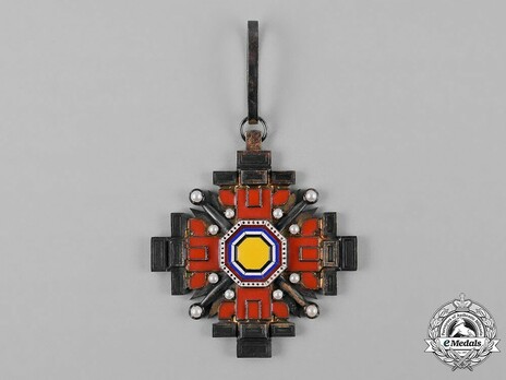Order of the Pillars of the State, III Class Commander Obverse