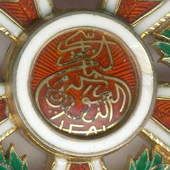 Order of the Brilliant Star of Zanzibar, Type VIII, V Class Knight Obverse