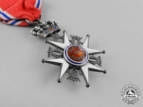 Order of St. Olav, Knight II Class, Civil Division Reverse