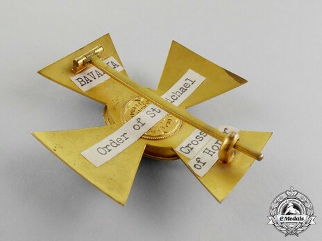 Royal Order of Merit of St. Michael, Honour Cross (in gold) Reverse