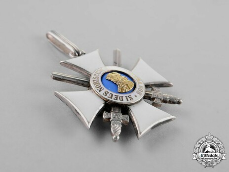 Order of Philip the Magnanimous, Type II, I Class Knight's Cross with Swords Obverse