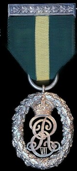 Decoration (with King Edward VII cypher) Obverse