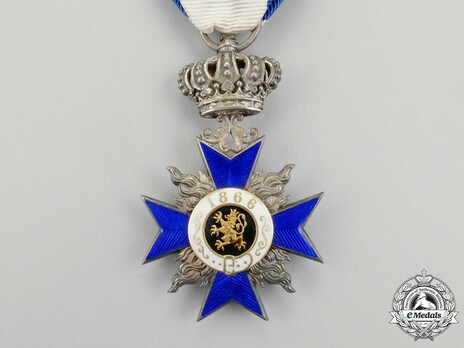 Order of Military Merit, IV Class Cross (with crown) Reverse