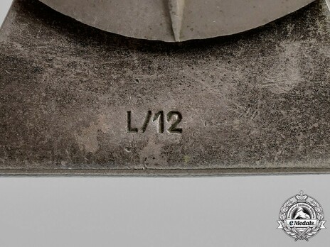 Iron Cross I Class, by C. E. Juncker (L/12, screwback) Detail