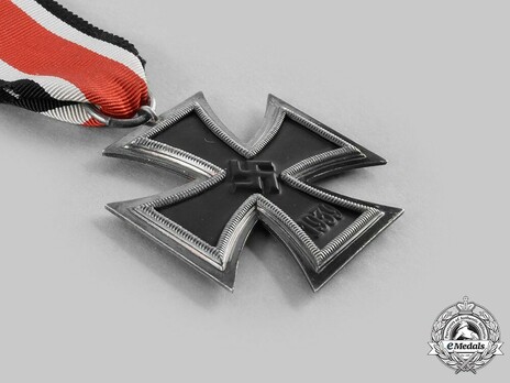 Iron Cross II Class, by Frank & Reif, #12 ("Übergröße" oversized version) Obverse
