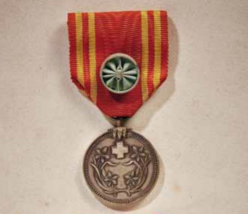 Manchukuo%2c+red+cross+honourary+medal%2c+obv+