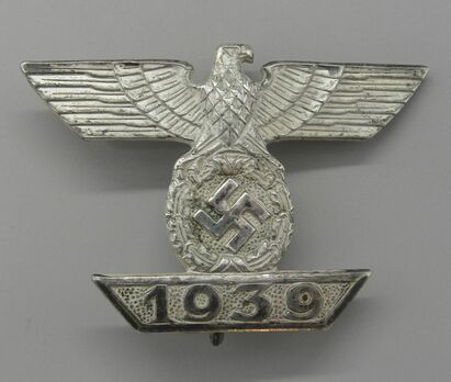 Clasp to the Iron Cross I Class, Type II, by O. Schickle (unmarked) Obverse