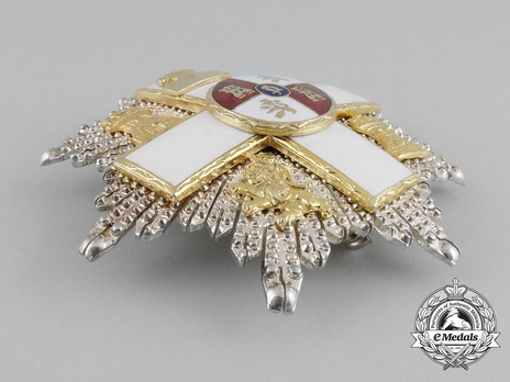 2nd Class Breast Star (white distinction) (with coat of arms of Castile and Leon, and Royal Crown) (1975-2014) Obverse