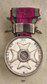 Saxe-Ernestine House Order Medals of Merit, Type I, Military Division, in Silver Reverse