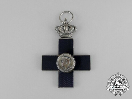 Order of Cultural Merit, Type I, Commander's Cross Obverse