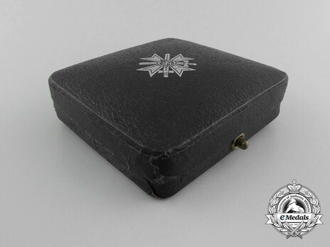 War Merit Cross I Class with Swords Case of Issue, by Klein & Quenzer Exterior