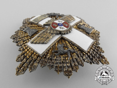 Grand Cross Breast Star (white distinction) Obverse