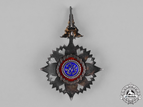 Order of the Crown of Thailand Knight Grand Commander (II Class) Reverse