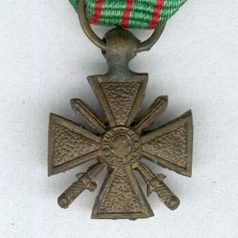 Miniature Bronze Cross (1914-1918) Obverse