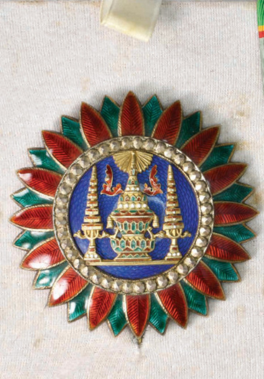 Order+of+the+crown+of+thailand%2c+type+i%2c+grand+commander+breast+star%2c+ii+class%2c+obv+