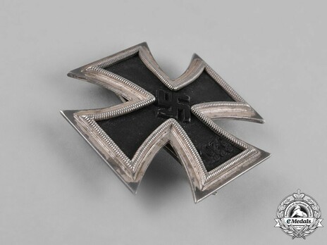 Iron Cross I Class, by W. Deumer (3, regular pin) Obverse