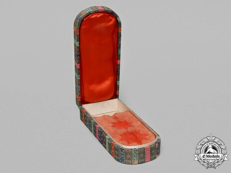 Order of the Golden Grain, Type II, II Class Sash Badge Case of Issue