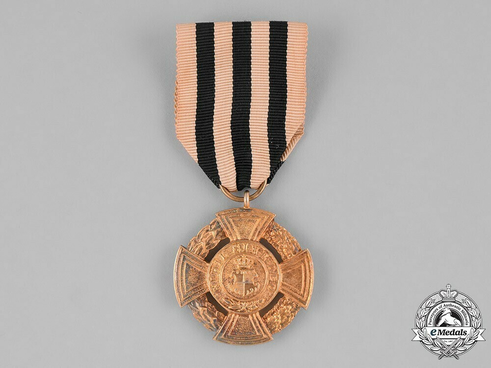 Order+of+the+royal+house%2c+type+i%2c+civil+division%2c+i+class+gold+medal+1