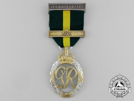 Decoration (for Territorial Army, with GVIR cypher, with 1 clasp) Obverse