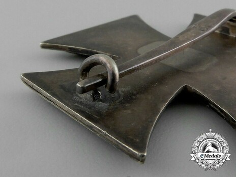 Iron Cross I Class, by Klein & Quenzer (65, Type C) Detail