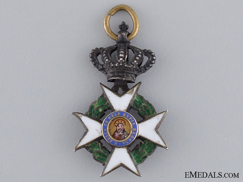 A miniature gree 53c7d9147a618