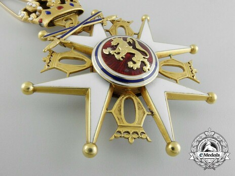 Order of St. Olav, II Class Commander, Military Division (stamped "J. TOSTRUP OSLO") Obverse