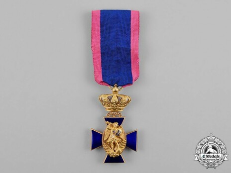Royal Order of Merit of St. Michael, III Class Cross (in gold) Obverse