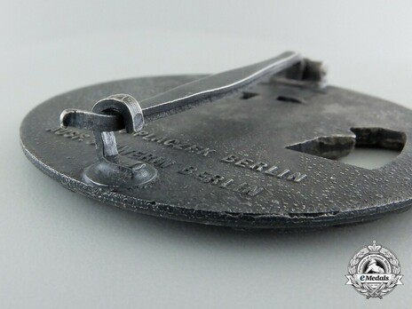 Blockade Runner Badge, by C. Schwerin (in zinc) Detail