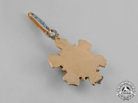 Order of the Double Dragon, Type II, I Class, III Grade Sash Badge Reverse